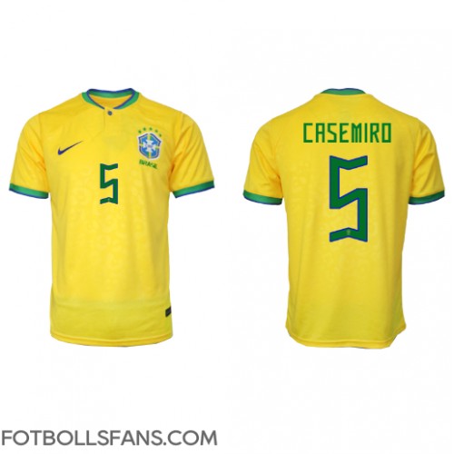 Brasilien Casemiro #5 Replika Hemmatröja VM 2022 Kortärmad